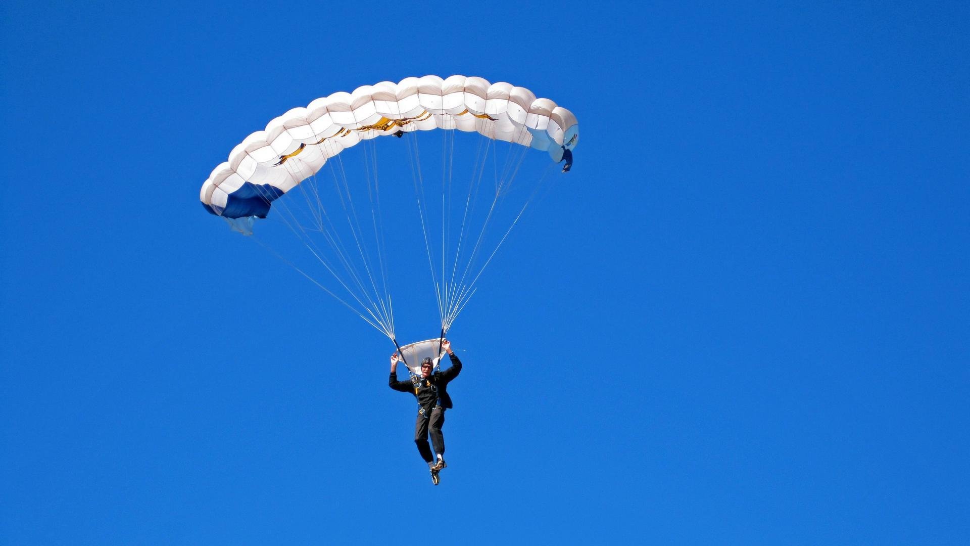 国王提前终结悬念深圳队，英格拉姆成为关键先生